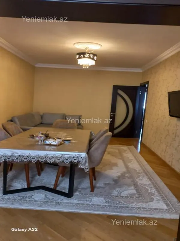 Satılır 3 otaqlı köhnə tikili 90 m²