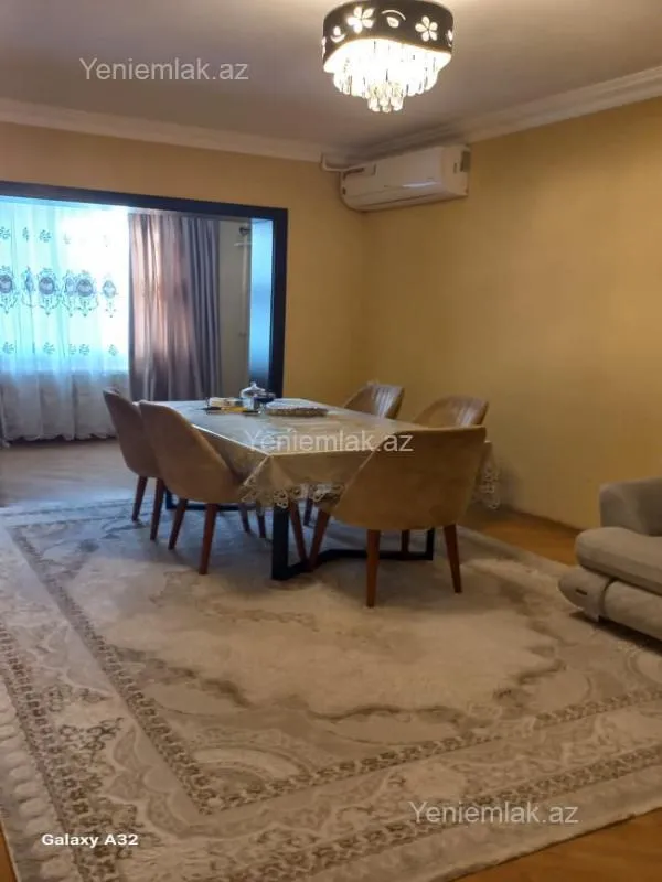 Satılır 3 otaqlı köhnə tikili 90 m²