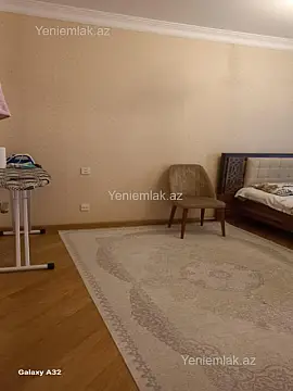 Satılır 3 otaqlı köhnə tikili 90 m²