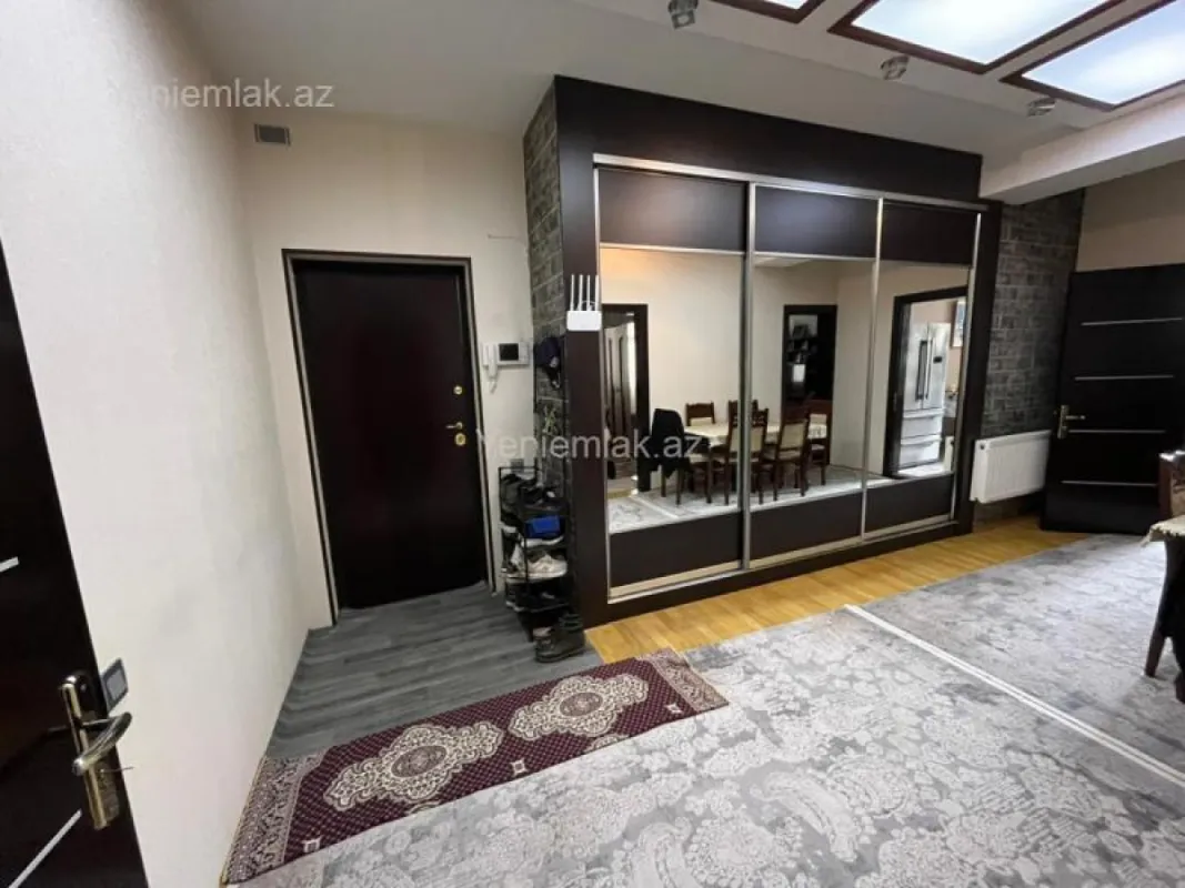 Satılır 3 otaqlı yeni tikili 111 m²