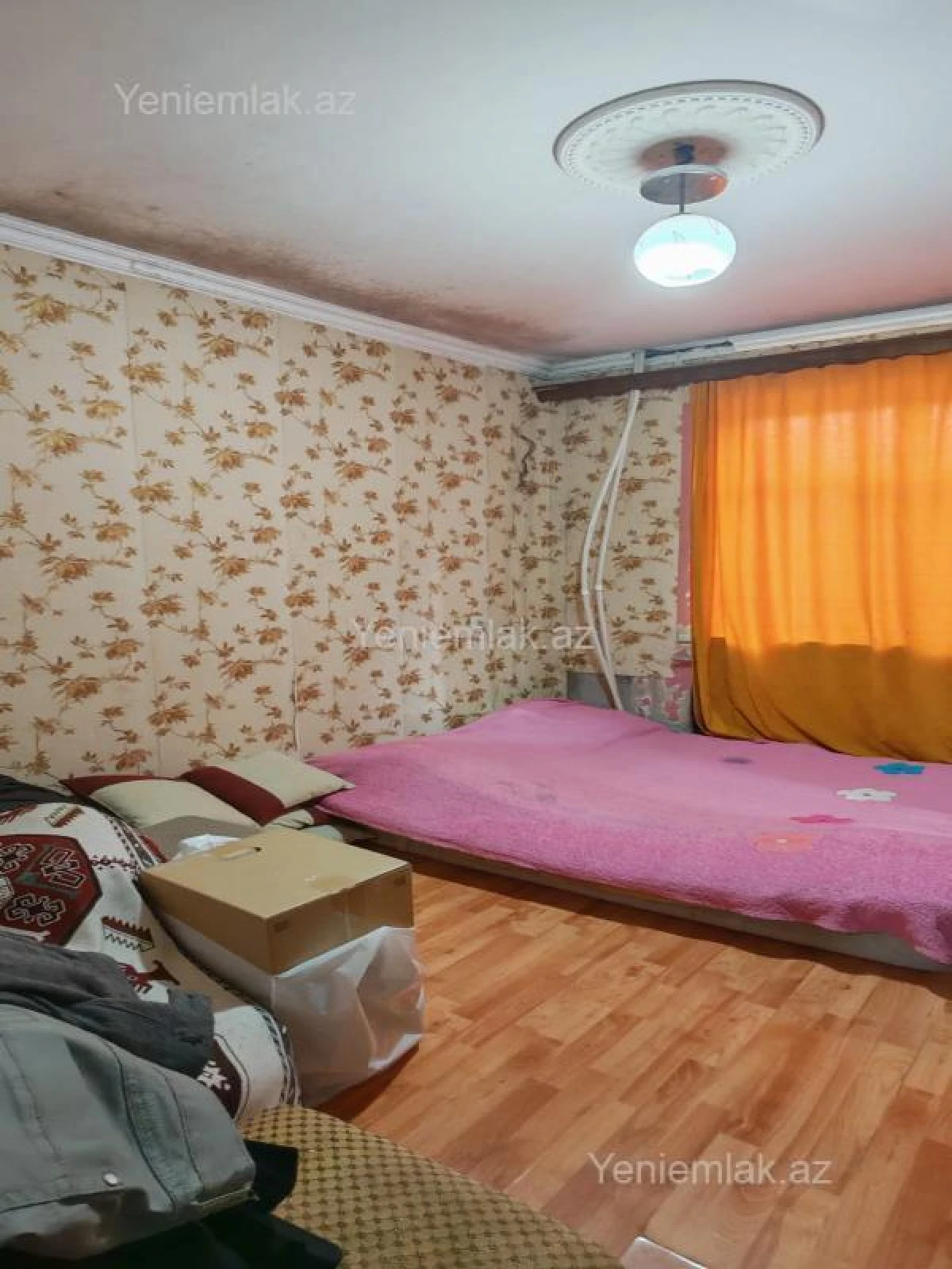 Satılır 2 otaqlı köhnə tikili 60 m²