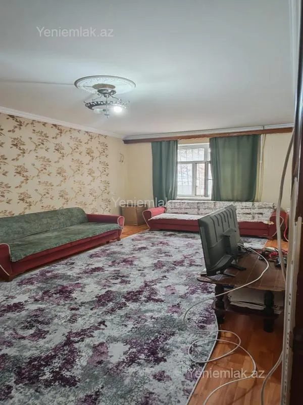 Satılır 2 otaqlı köhnə tikili 60 m²