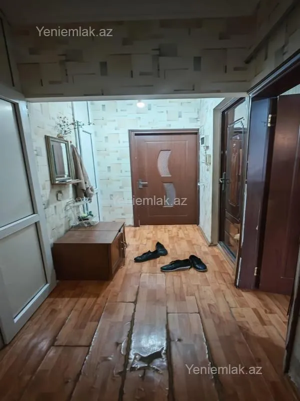 Satılır 2 otaqlı köhnə tikili 60 m²