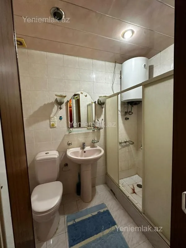 Satılır 2 otaqlı köhnə tikili 55 m²