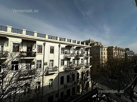 Satılır 2 otaqlı köhnə tikili 55 m² — Bakı, Səbail 2 otaq 55.00 m²