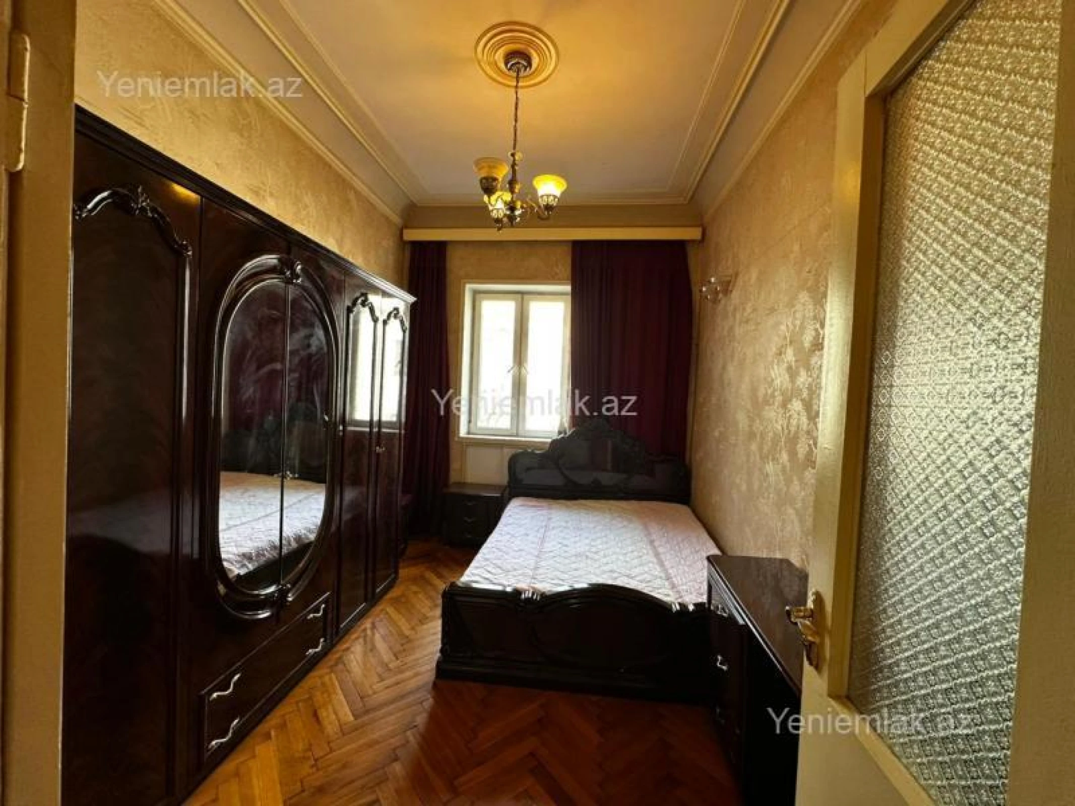 Satılır 2 otaqlı köhnə tikili 55 m²