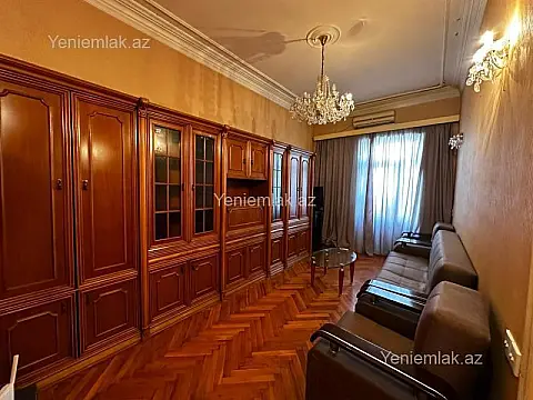 Satılır 2 otaqlı köhnə tikili 55 m²