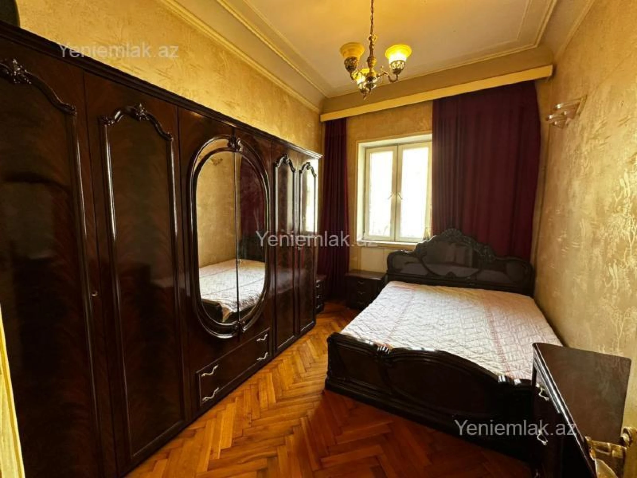 Satılır 2 otaqlı köhnə tikili 55 m²