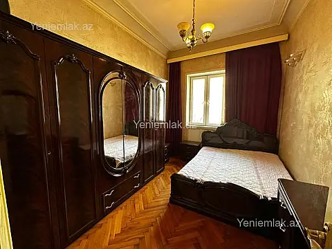 Satılır 2 otaqlı köhnə tikili 55 m²