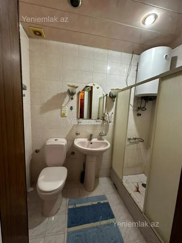 Satılır 2 otaqlı köhnə tikili 55 m²