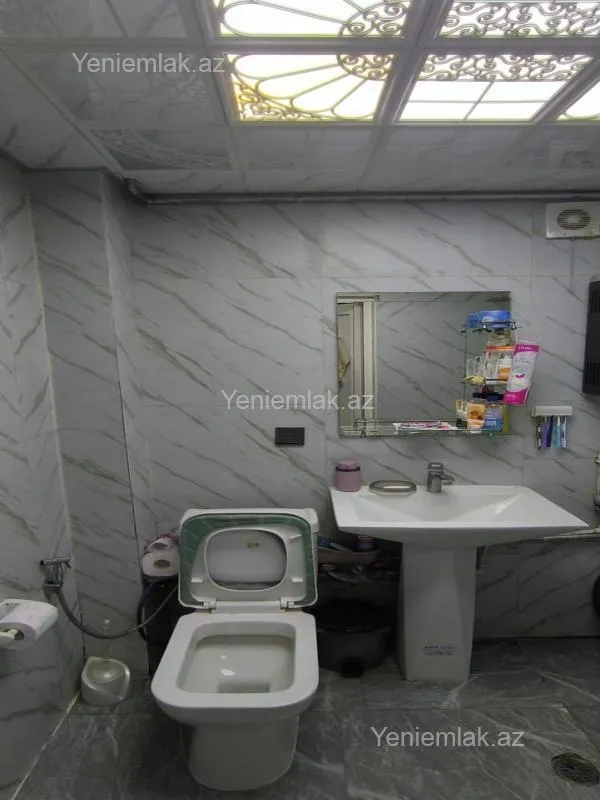 Satılır 2 otaqlı köhnə tikili 48 m²