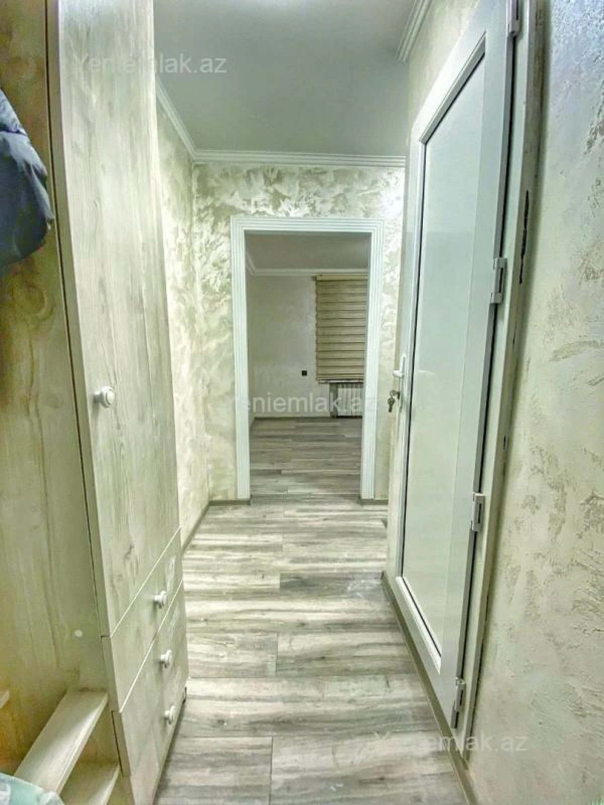 Satılır 2 otaqlı köhnə tikili 40 m²