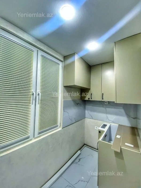 Satılır 2 otaqlı köhnə tikili 40 m²