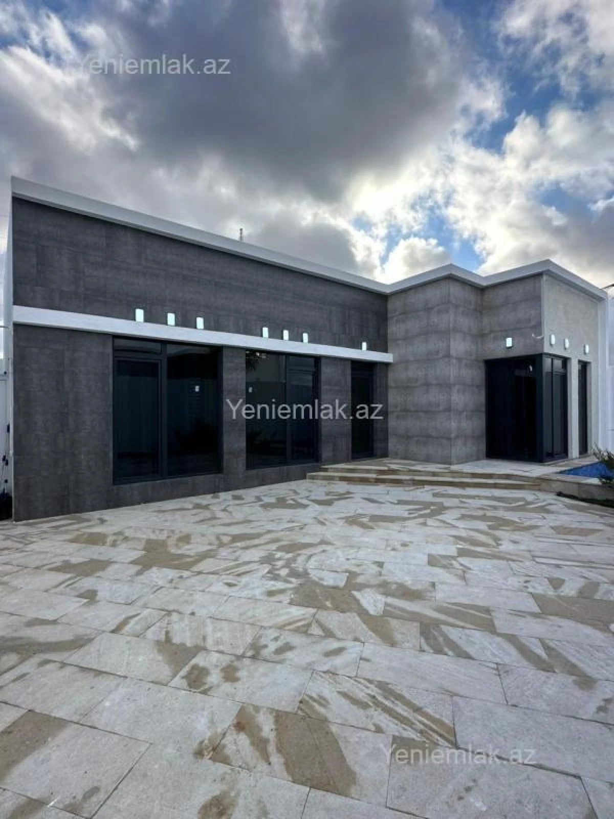 Satılır 4 otaqlı həyət evi 130 m²