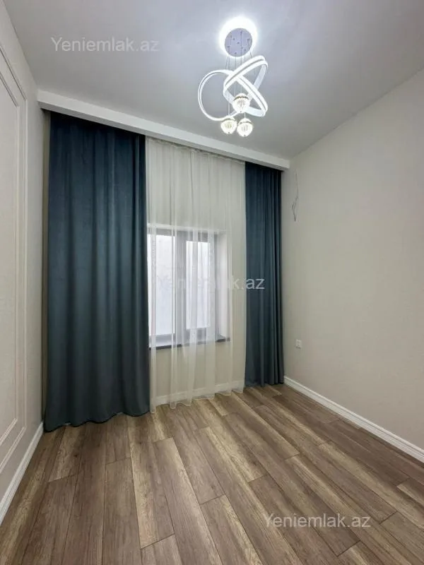 Satılır 4 otaqlı həyət evi 160 m²