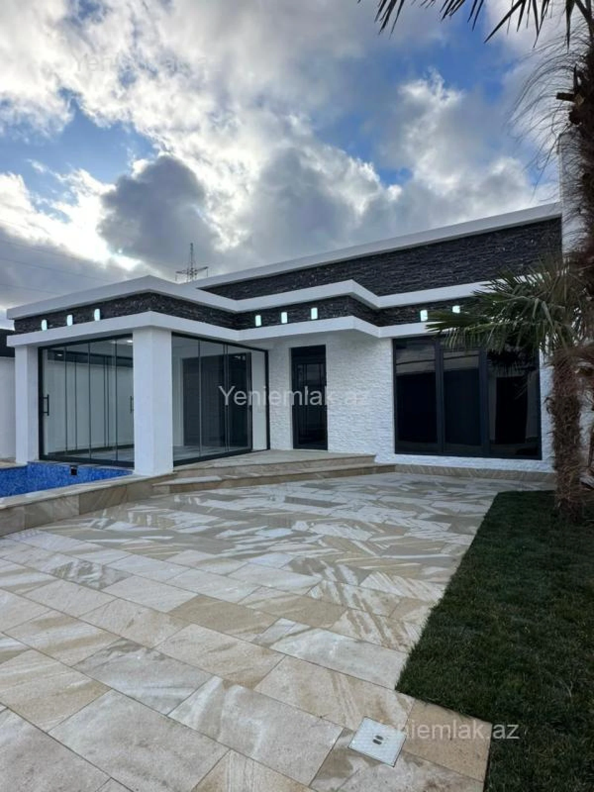 Satılır 4 otaqlı həyət evi 160 m²