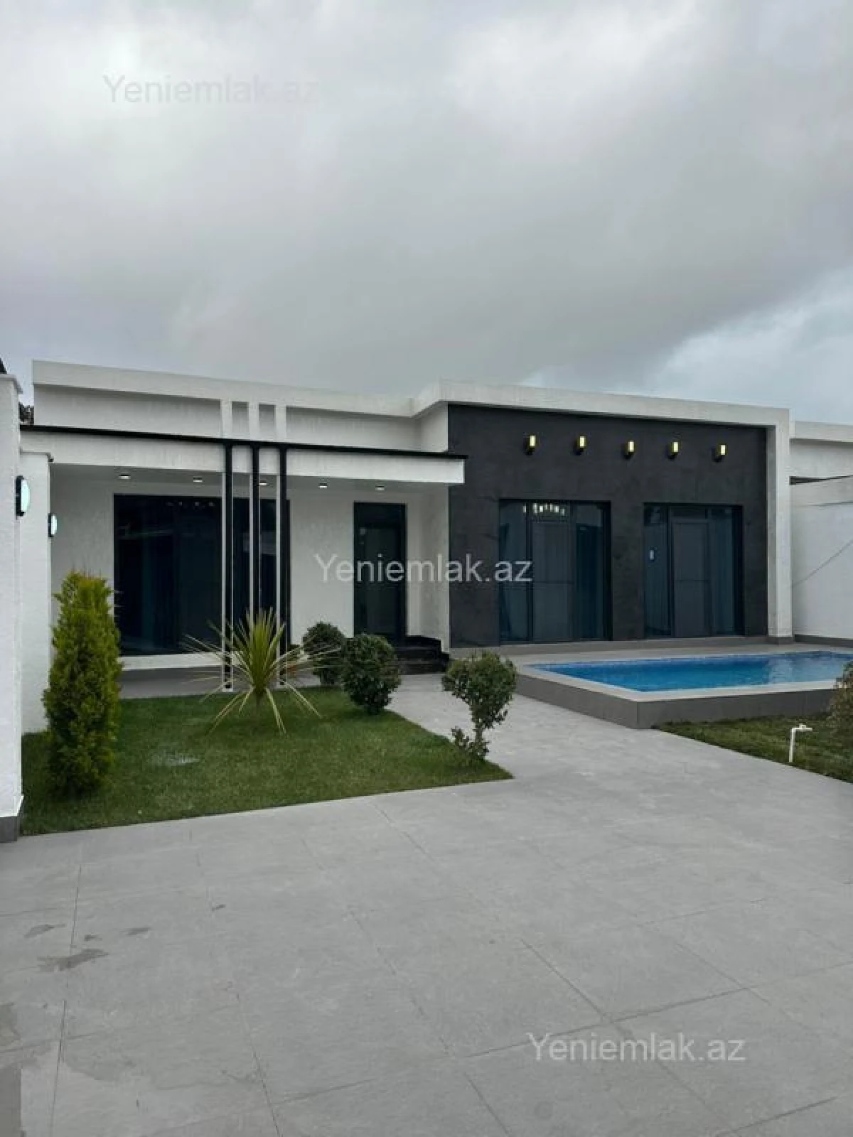 Satılır 4 otaqlı həyət evi 180 m²