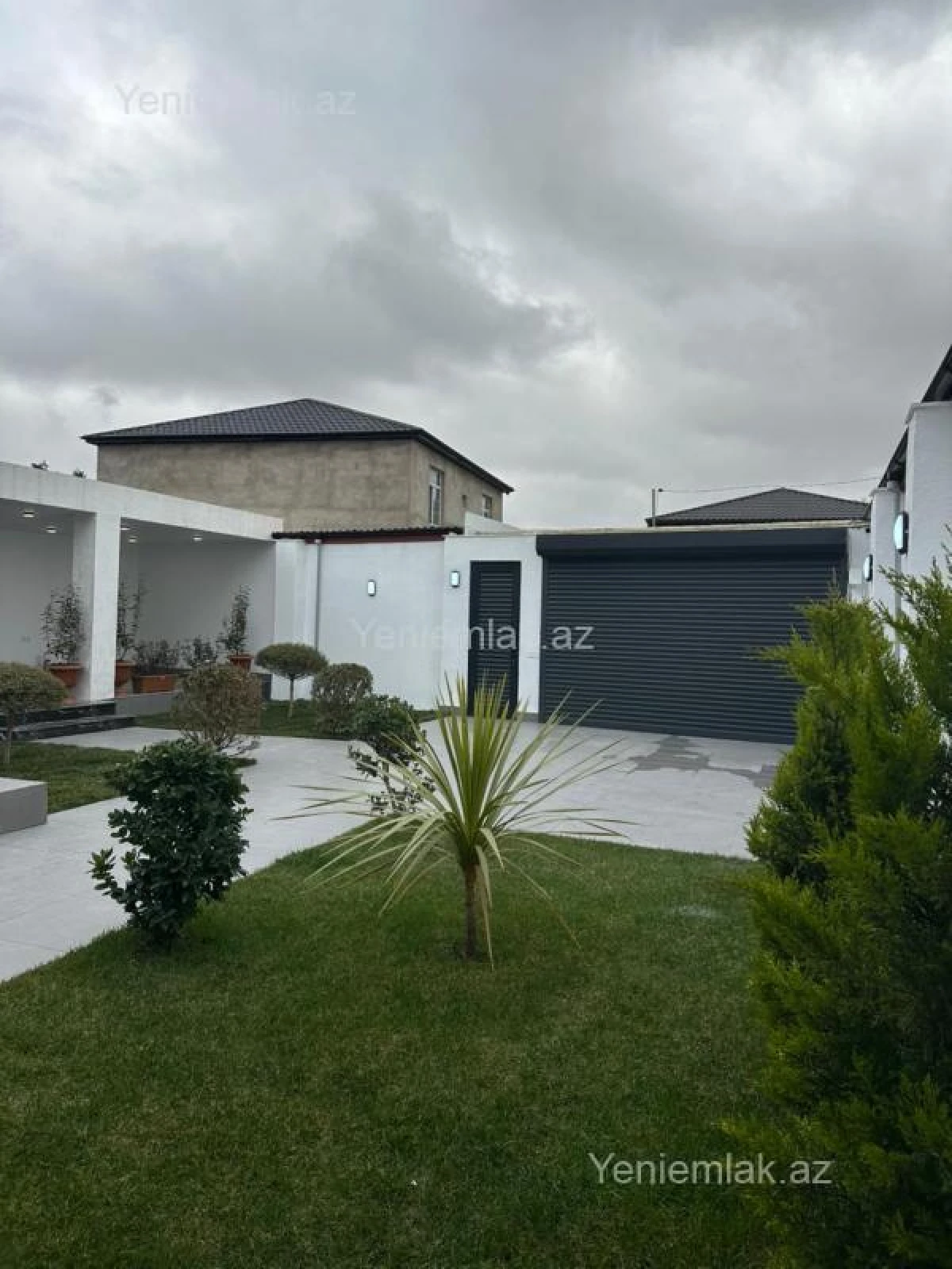 Satılır 4 otaqlı həyət evi 180 m²