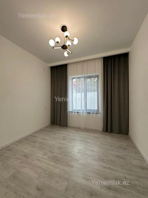Satılır 4 otaqlı həyət evi 180 m²