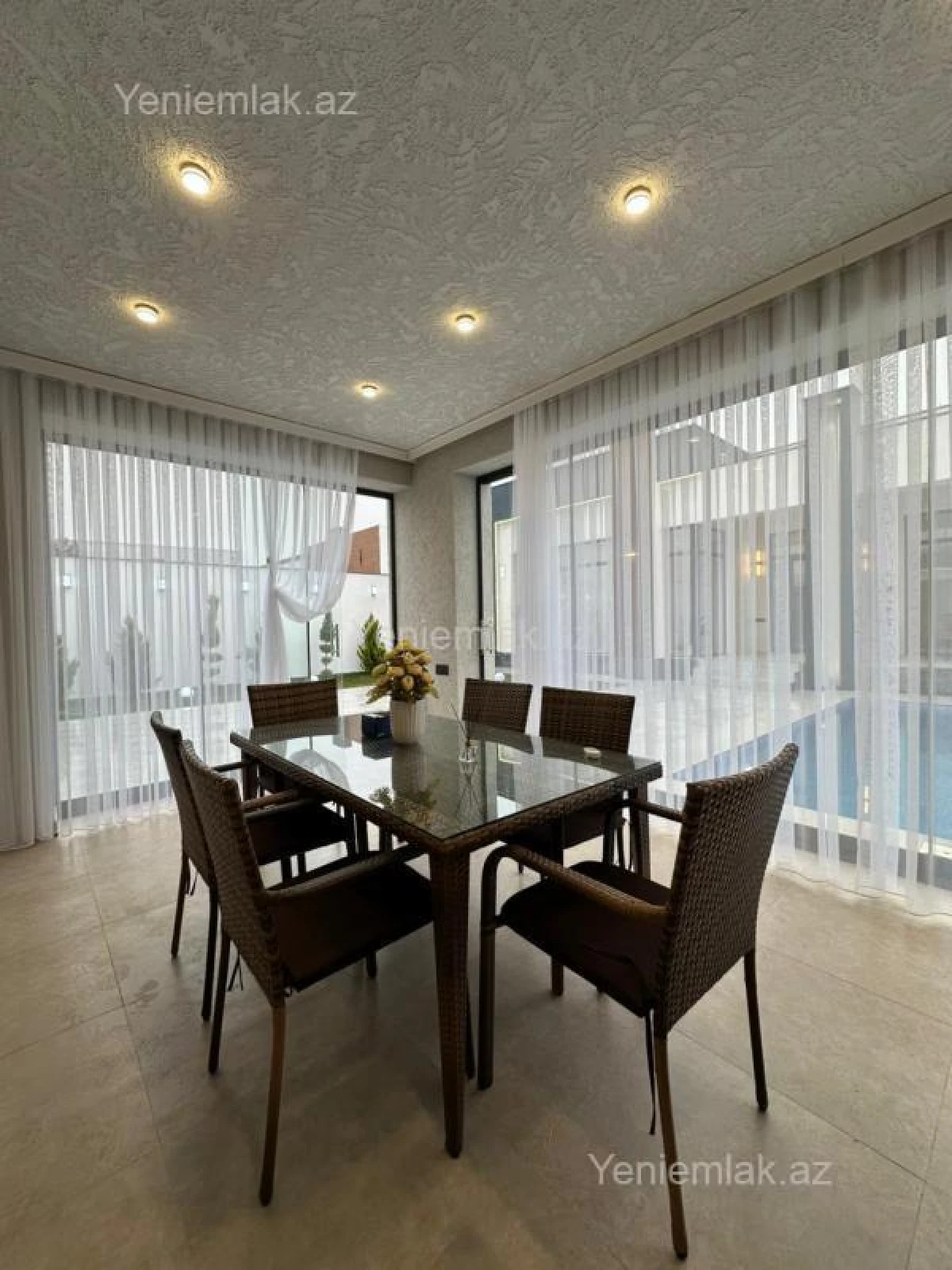 Satılır 4 otaqlı həyət evi 180 m²