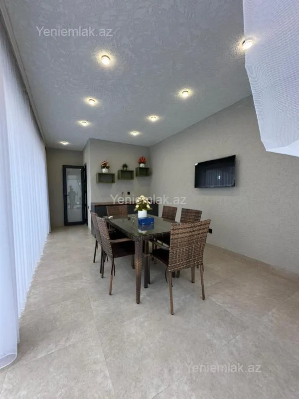 Satılır 4 otaqlı həyət evi 180 m²