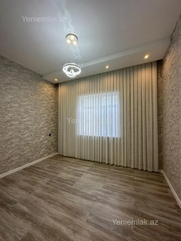 Satılır 4 otaqlı həyət evi 180 m²