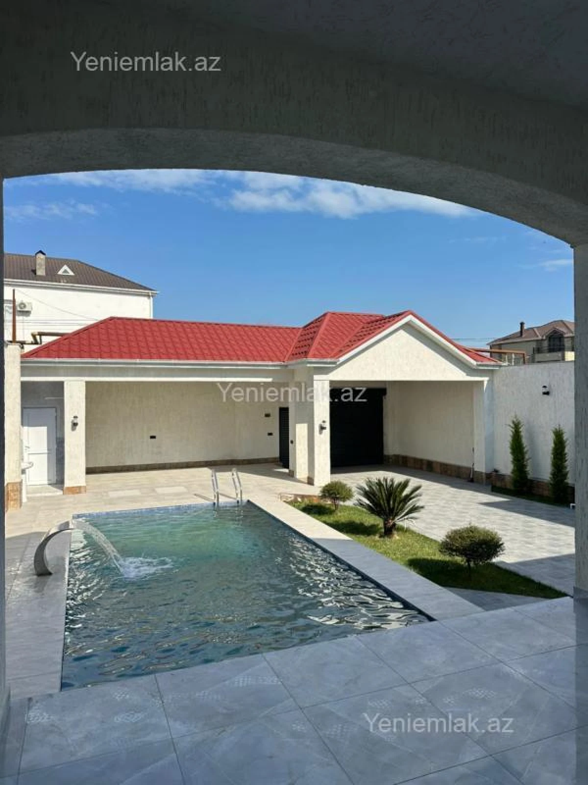 Satılır 4 otaqlı həyət evi 180 m²