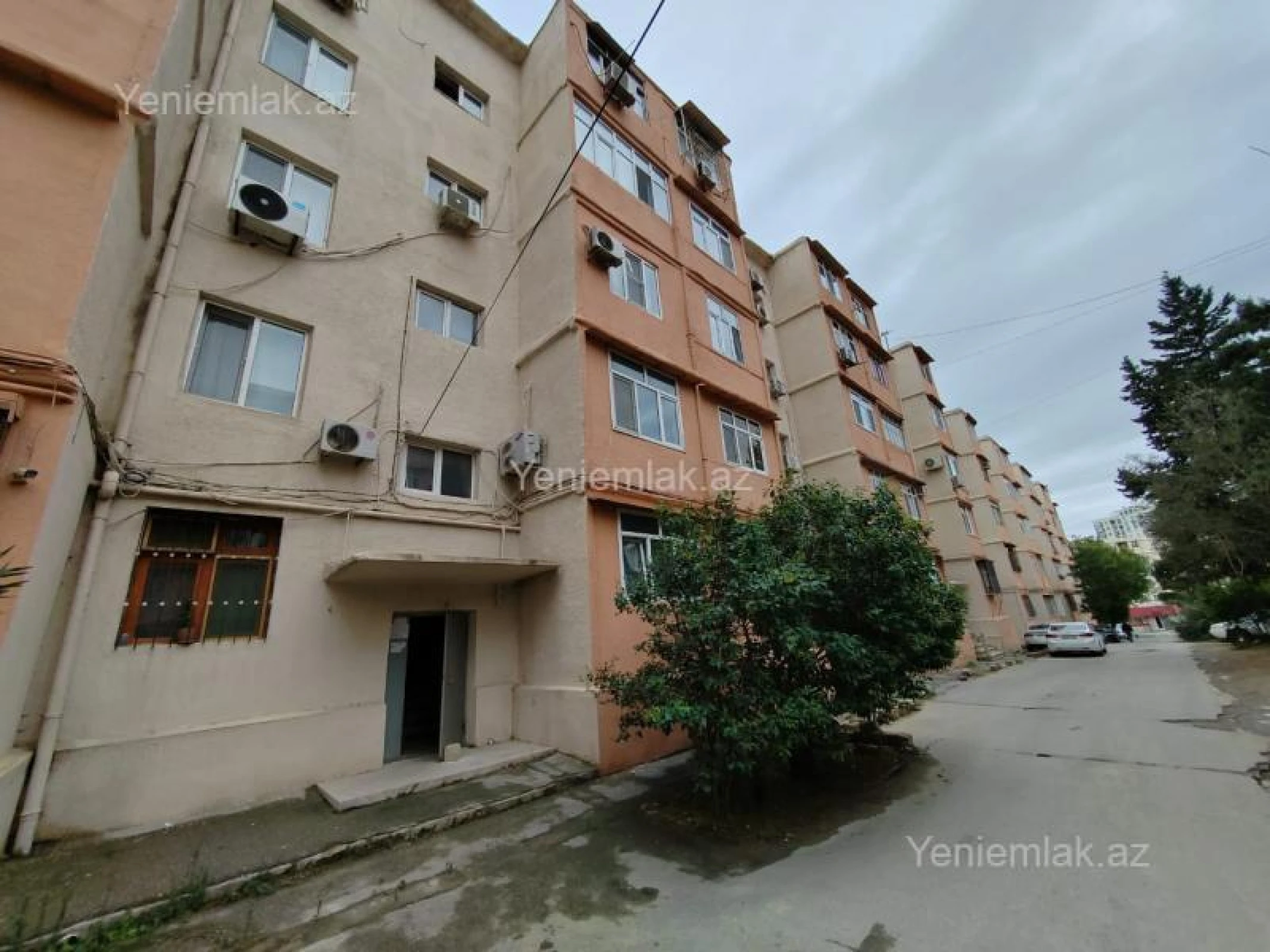 Satılır 2 otaqlı köhnə tikili 60 m²