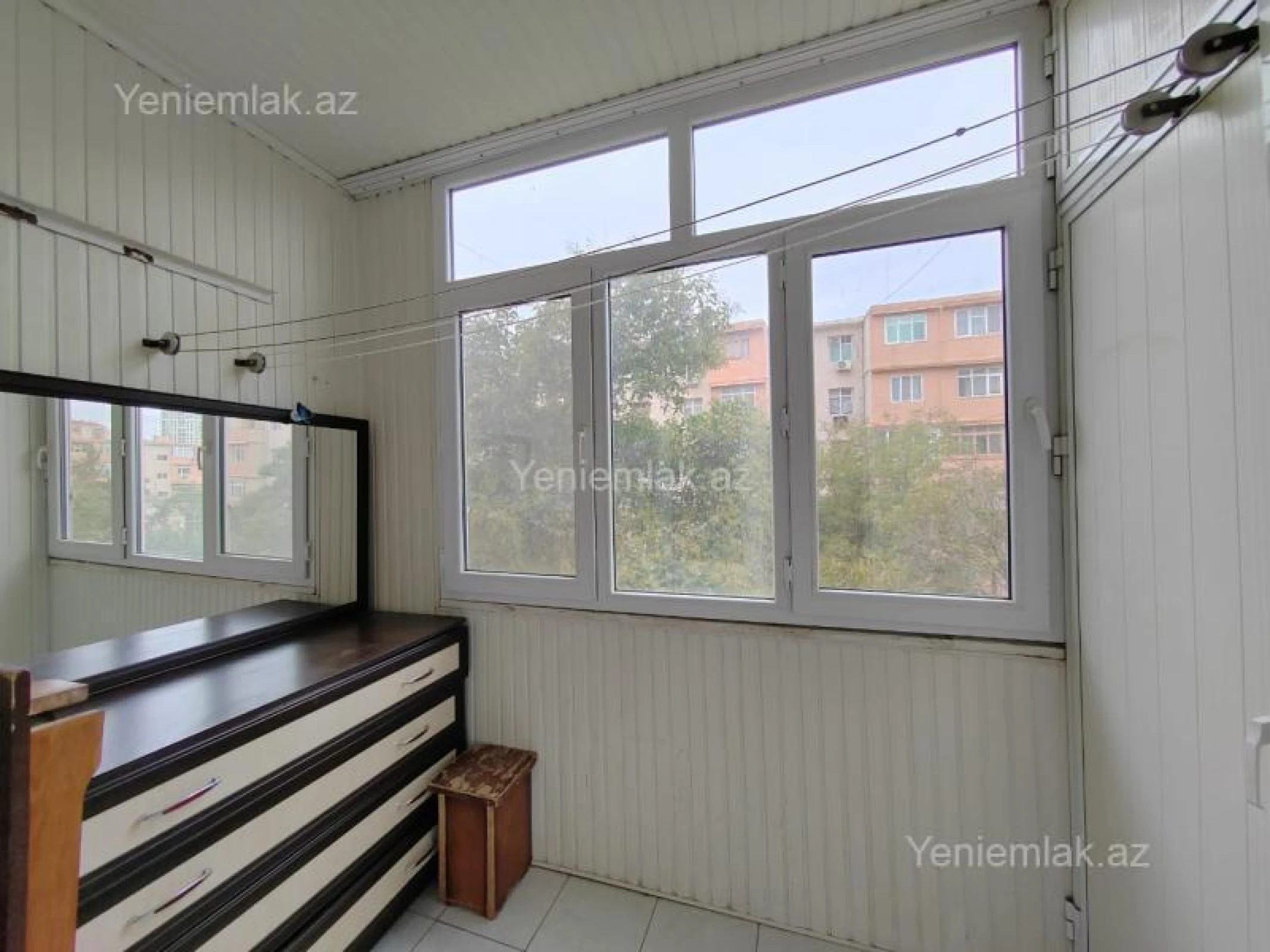 Satılır 2 otaqlı köhnə tikili 60 m²