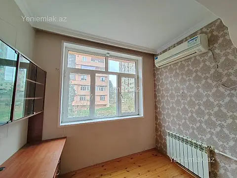 Satılır 2 otaqlı köhnə tikili 60 m²