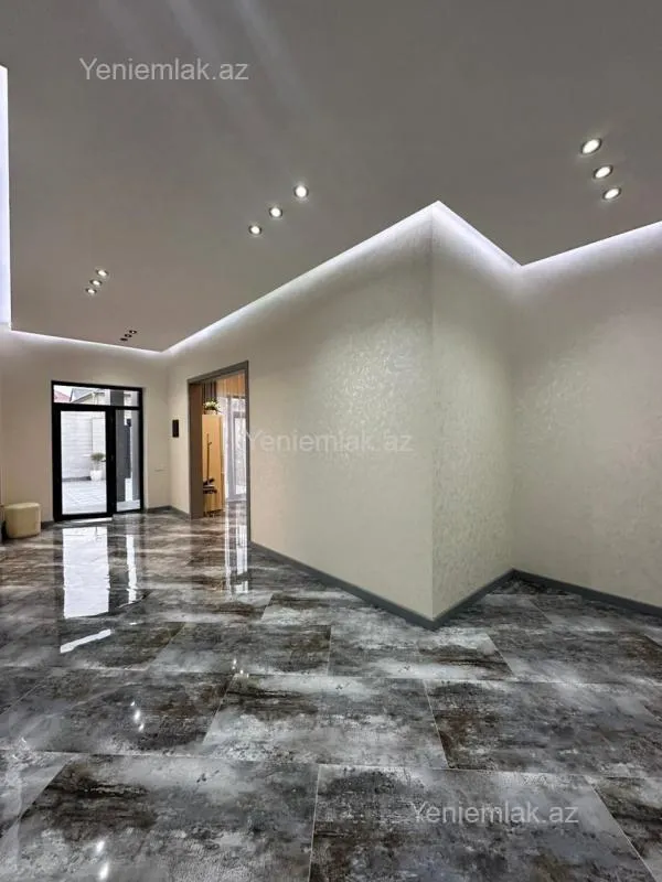 Satılır 4 otaqlı həyət evi 200 m²