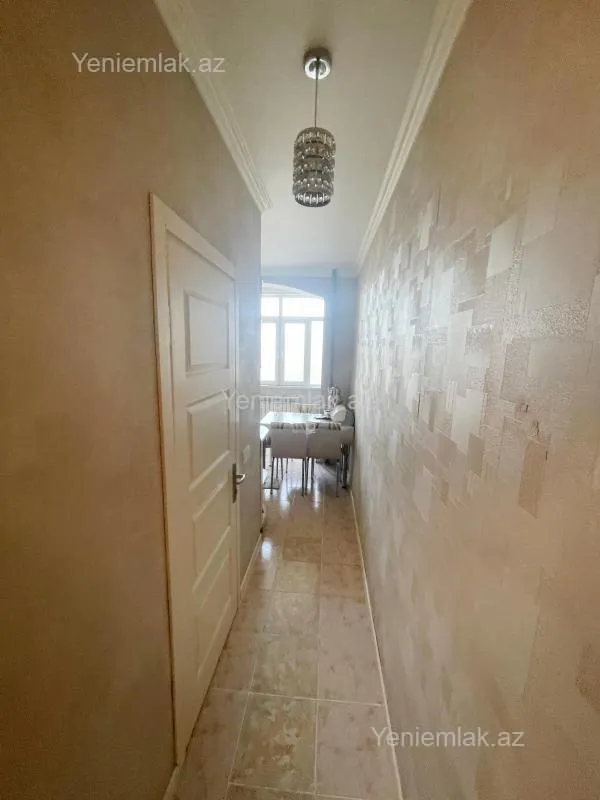 Satılır 4 otaqlı köhnə tikili 115 m²