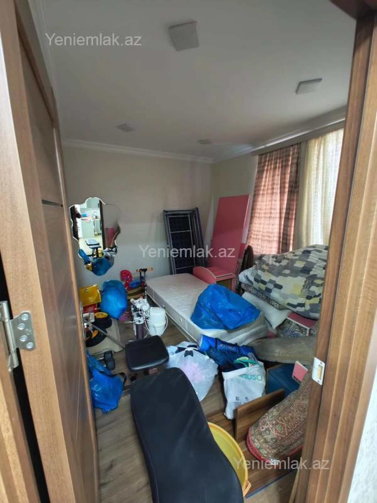 Satılır 3 otaqlı köhnə tikili 65 m²