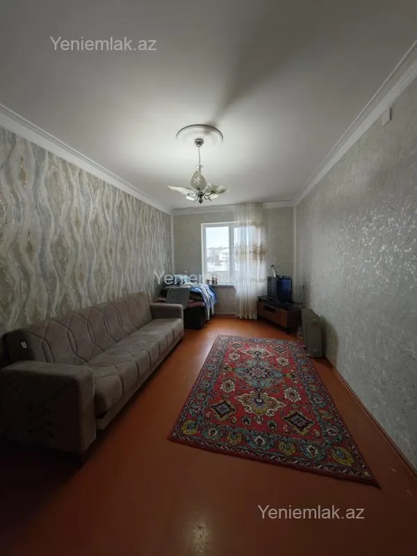 Satılır 2 otaqlı köhnə tikili 55 m²