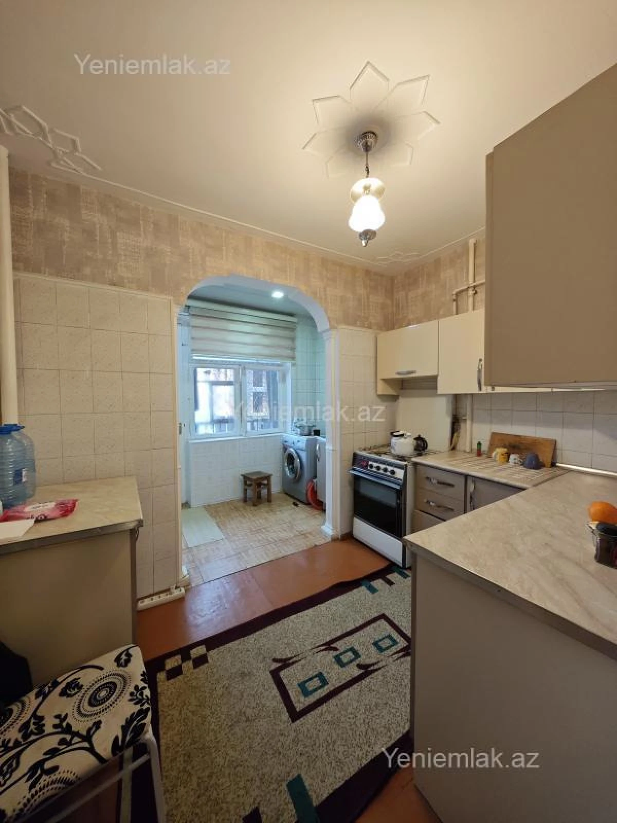 Satılır 2 otaqlı köhnə tikili 55 m²