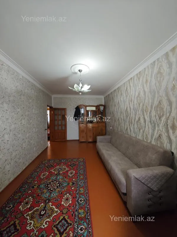 Satılır 2 otaqlı köhnə tikili 55 m²