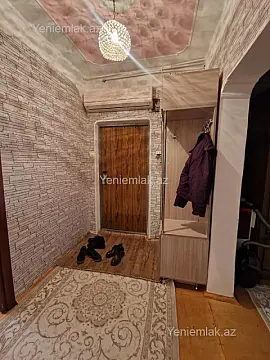 Satılır 2 otaqlı köhnə tikili 55 m²