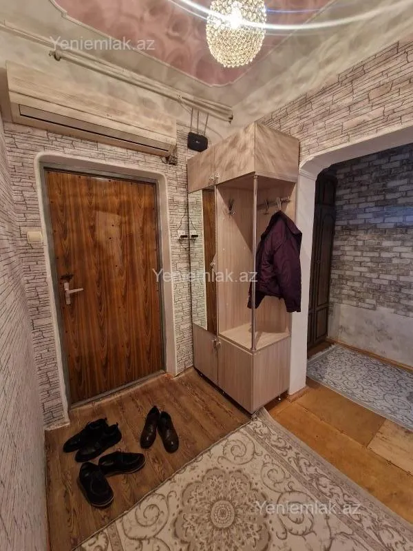 Satılır 2 otaqlı köhnə tikili 55 m²