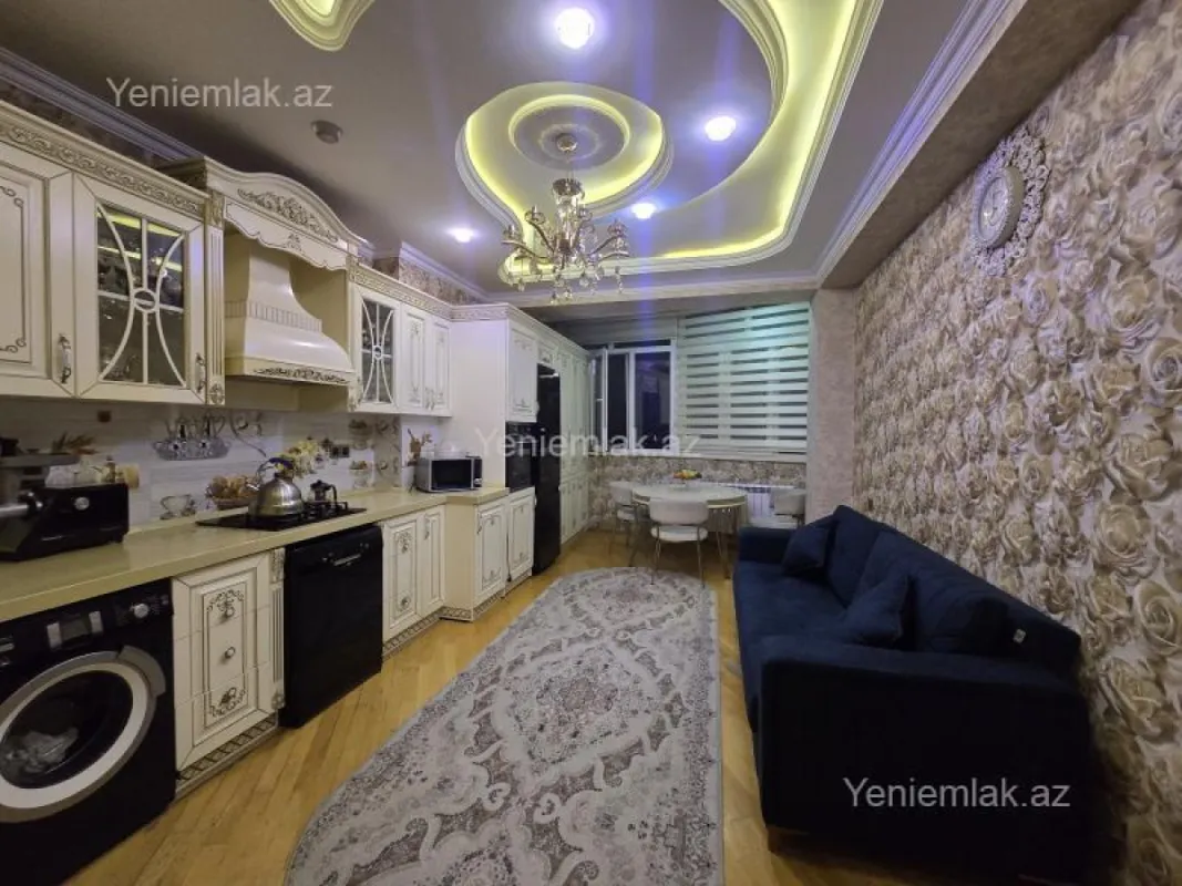 Satılır 4 otaqlı yeni tikili 131 m²