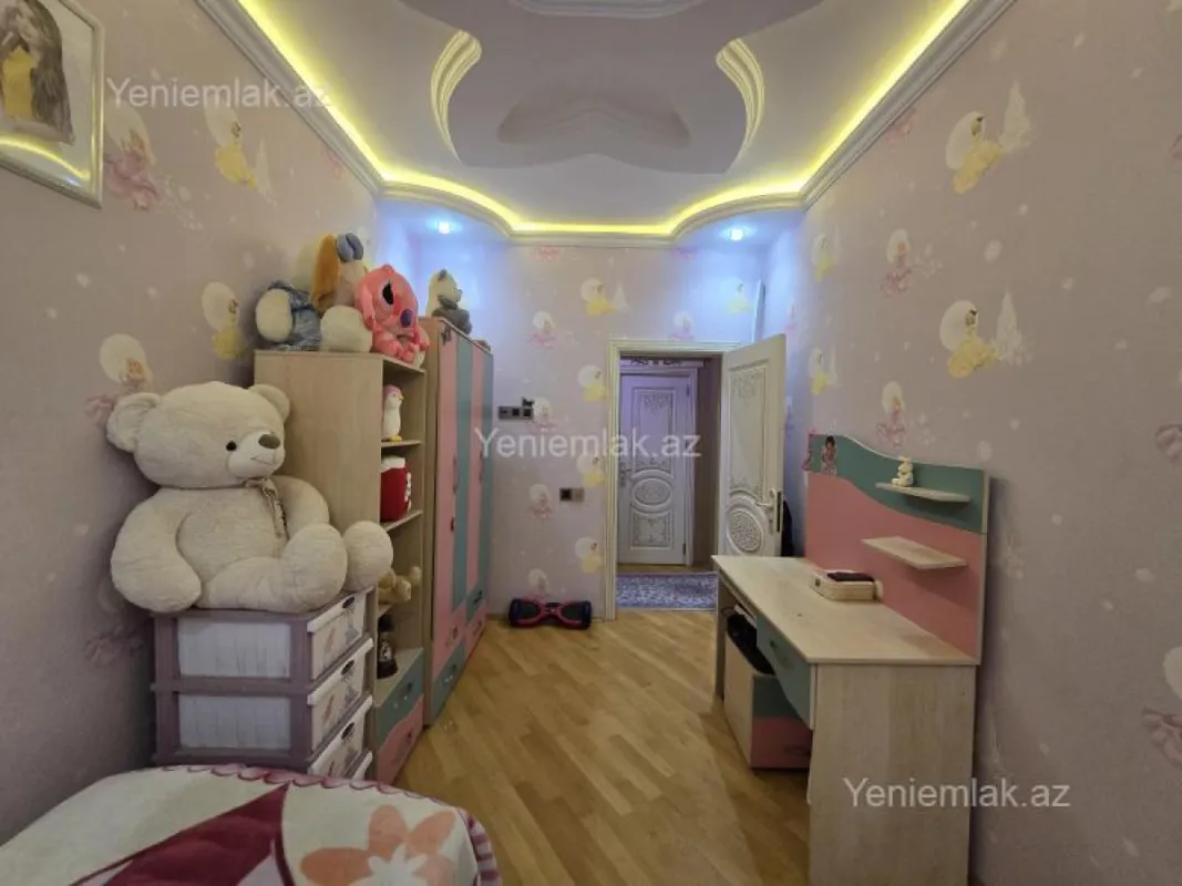 Satılır 4 otaqlı yeni tikili 131 m²