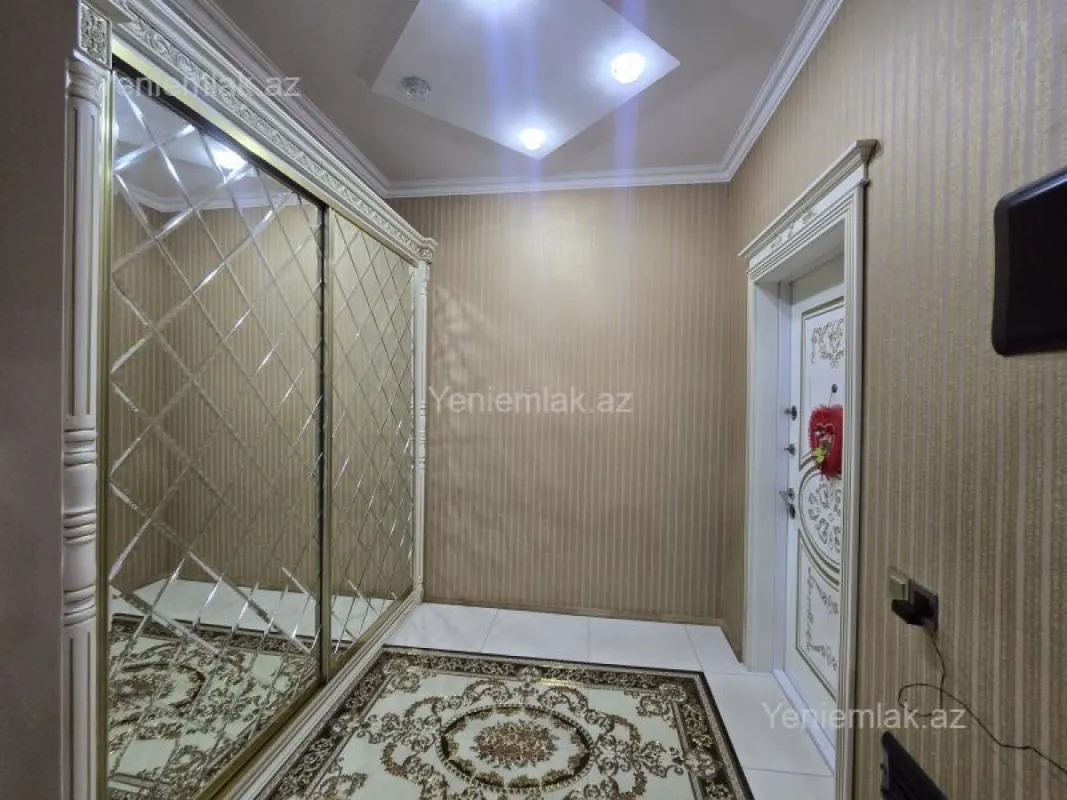 Satılır 4 otaqlı yeni tikili 131 m²