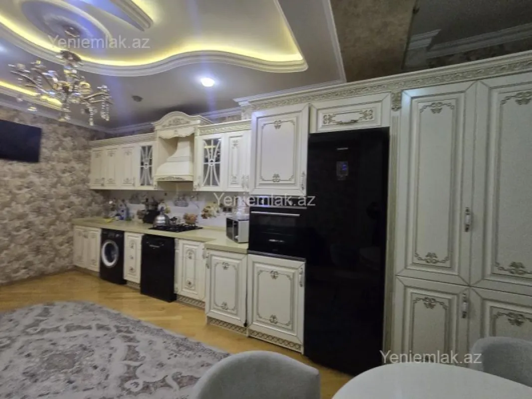 Satılır 4 otaqlı yeni tikili 131 m²