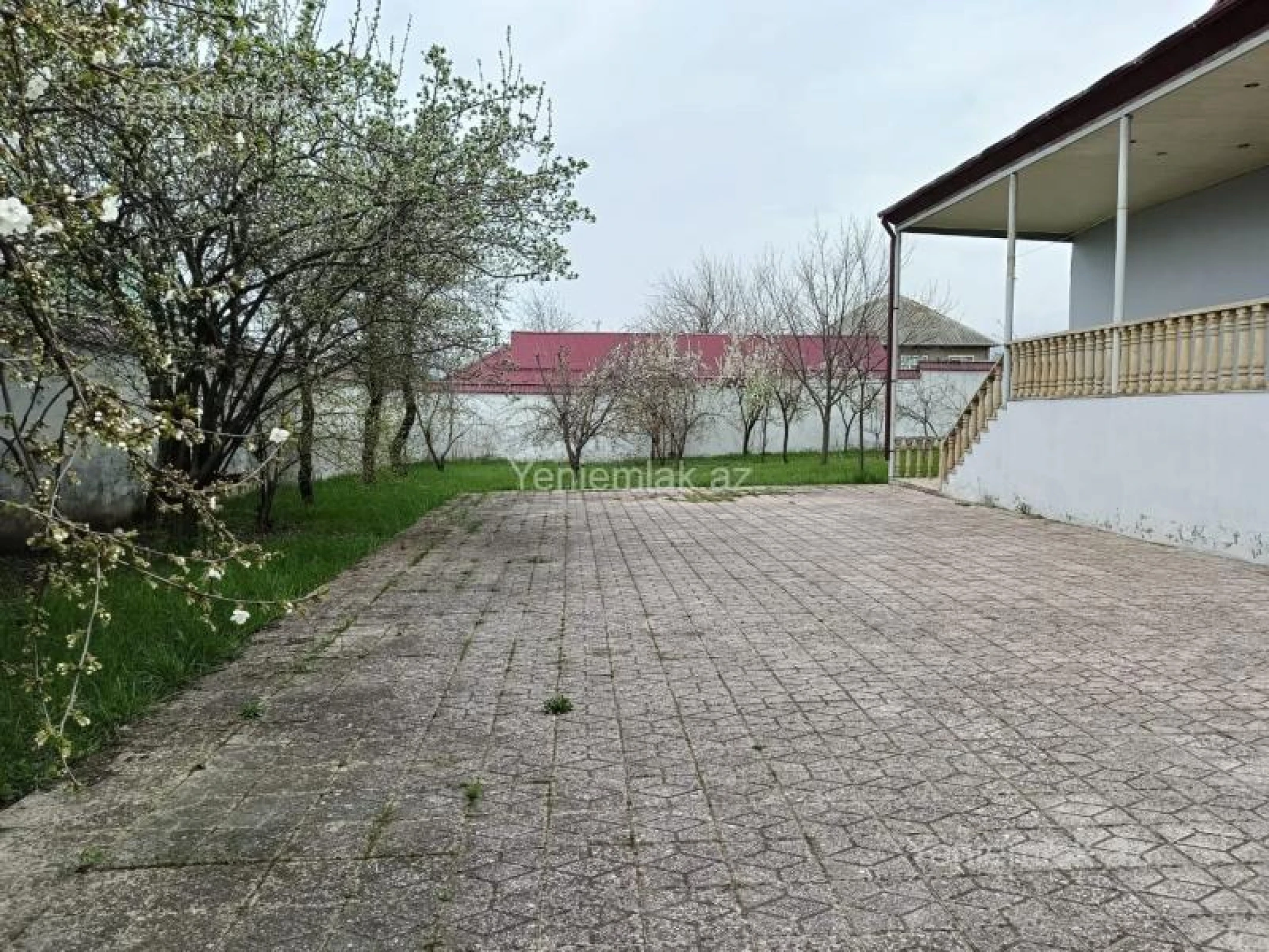 Satılır 2 otaqlı həyət evi 130 m²