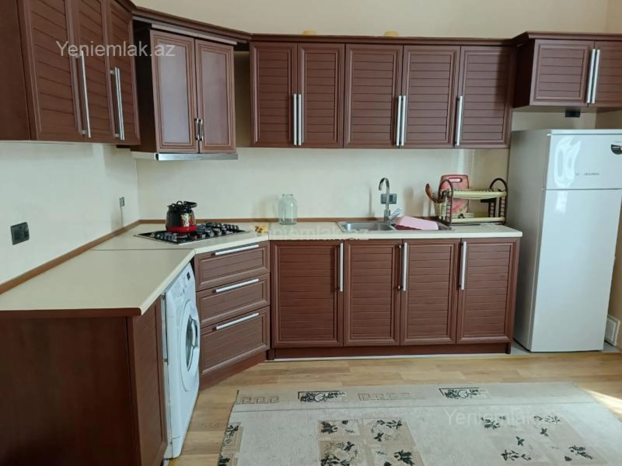 Satılır 2 otaqlı həyət evi 130 m²