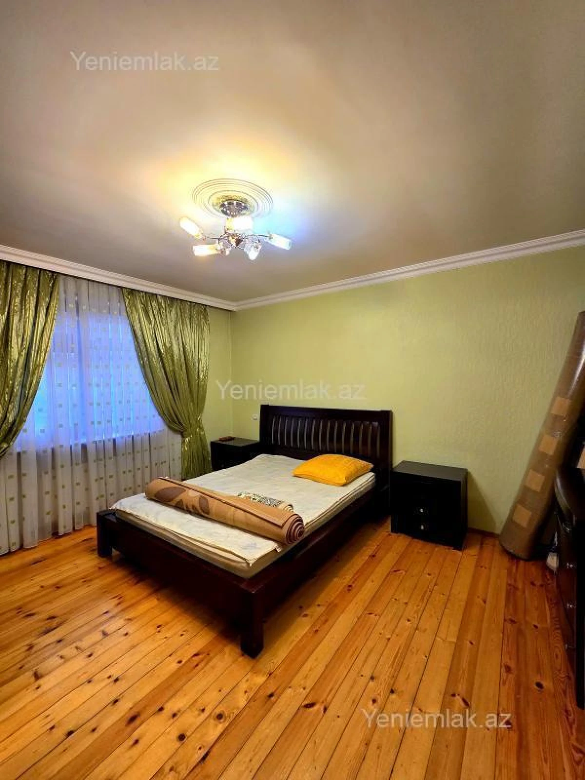 Satılır 4 otaqlı köhnə tikili 90 m²