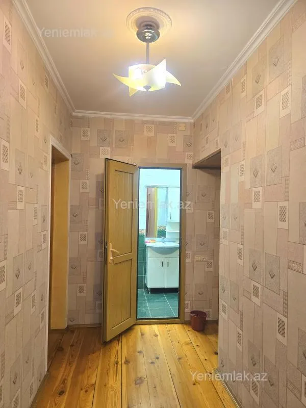 Satılır 4 otaqlı köhnə tikili 90 m²