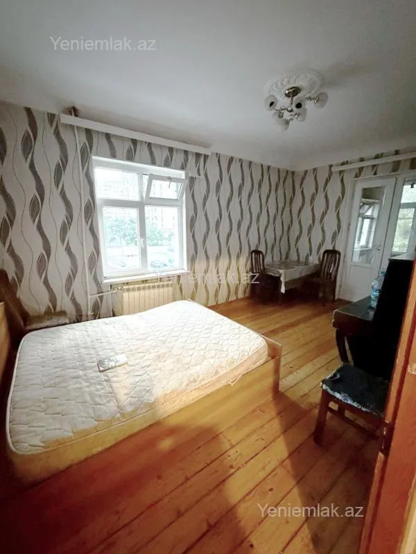 Satılır 1 otaqlı köhnə tikili 35 m²