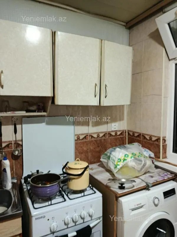 Satılır 2 otaqlı köhnə tikili 50 m²