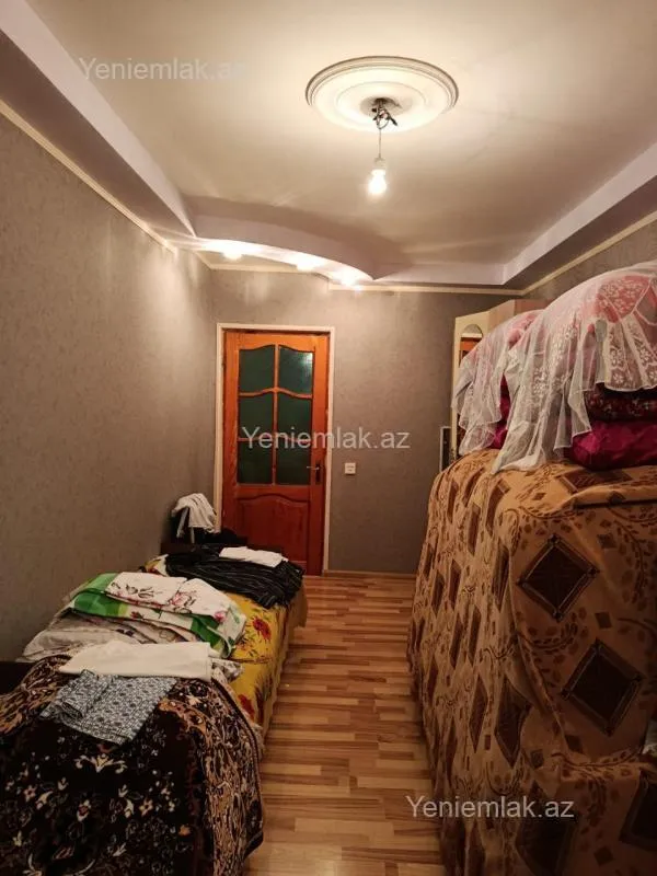 Satılır 2 otaqlı köhnə tikili 50 m²