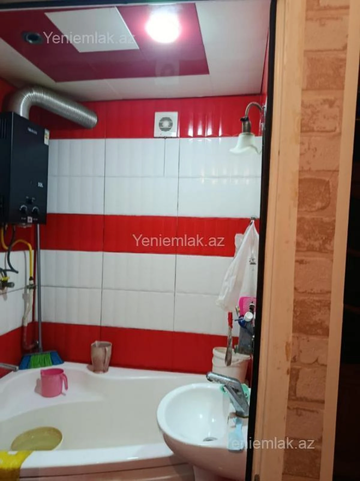 Satılır 2 otaqlı köhnə tikili 50 m²